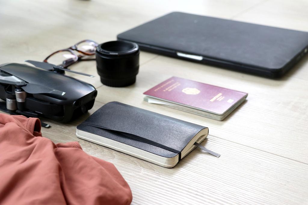 Advanced weather prediction analytics icon